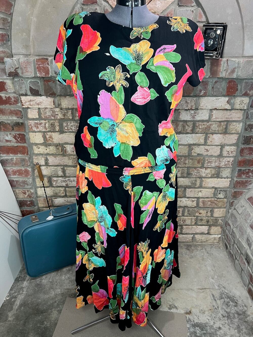 dress blouson floral bright orange green yellow shoulder pads